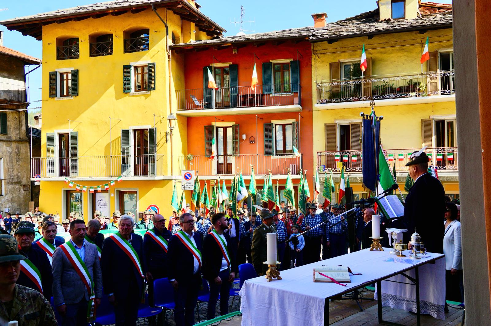 Conferimento della cittadinanza onoraria alla Brigata Alpina Taurinese